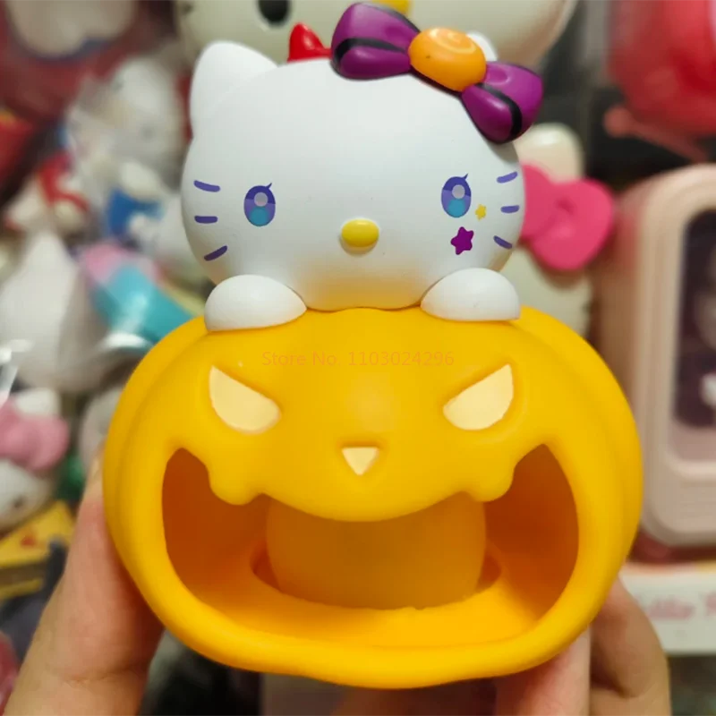 MINISO Sanrio Halloween Pumpkin Nightlight Blind Box - Image 5