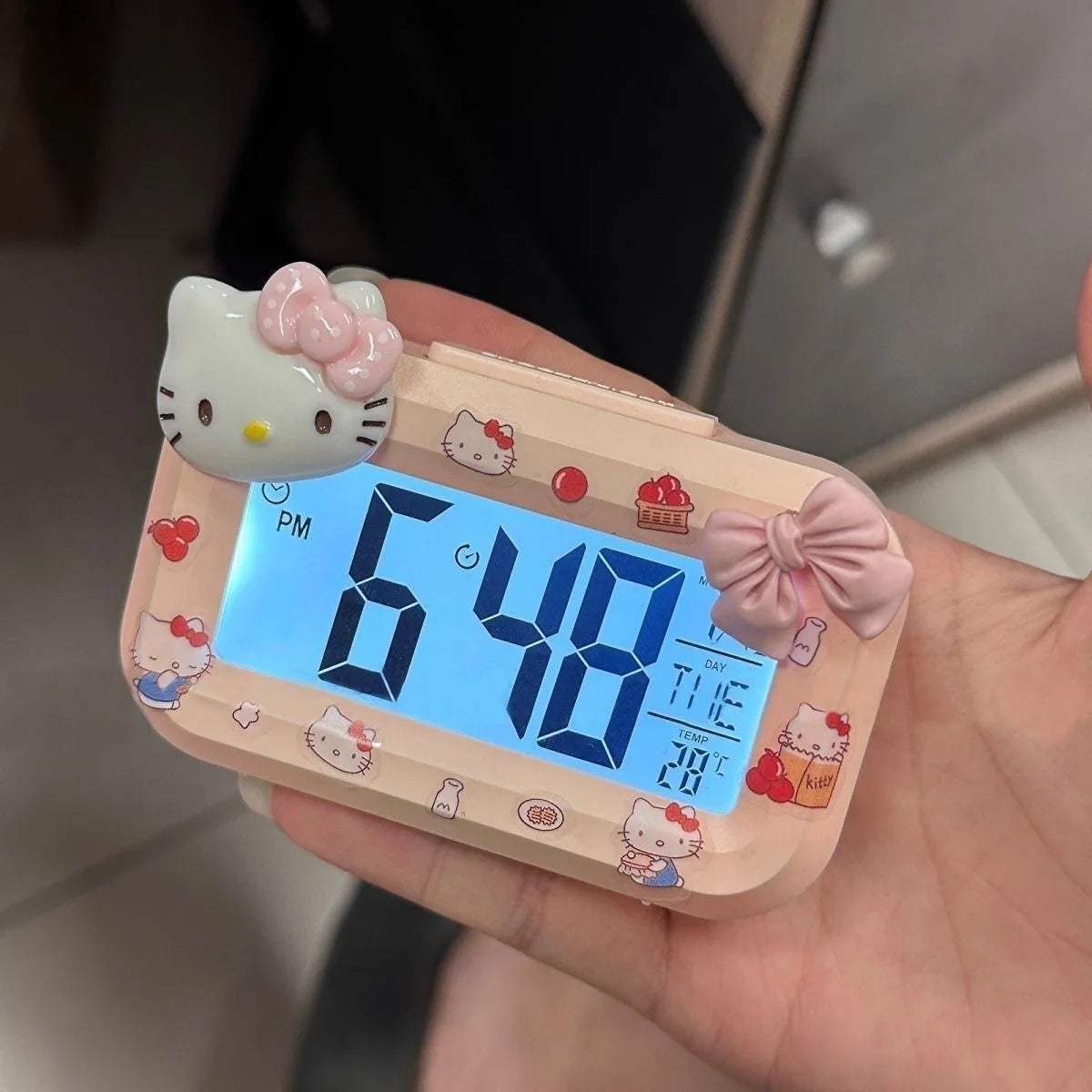 Sanrio Hello Kitty Alarm Clock - Image 4
